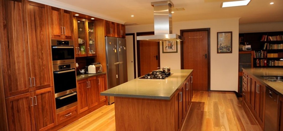 chrichton web 960x4471 960x447